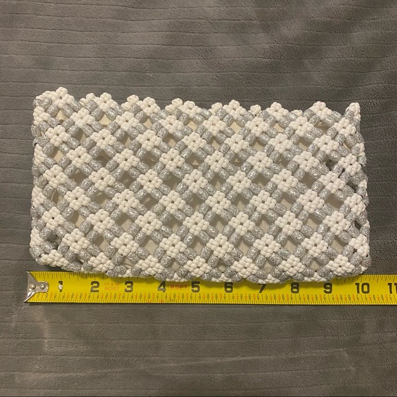 Bead Clutch - Picture 4 of 5